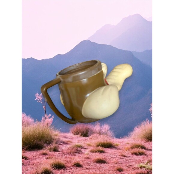 Vintage Looney Tunes Wile E Coyote 3D Plastic Coffee Cup Mug 1992 Road Runner - Picture 4 of 9